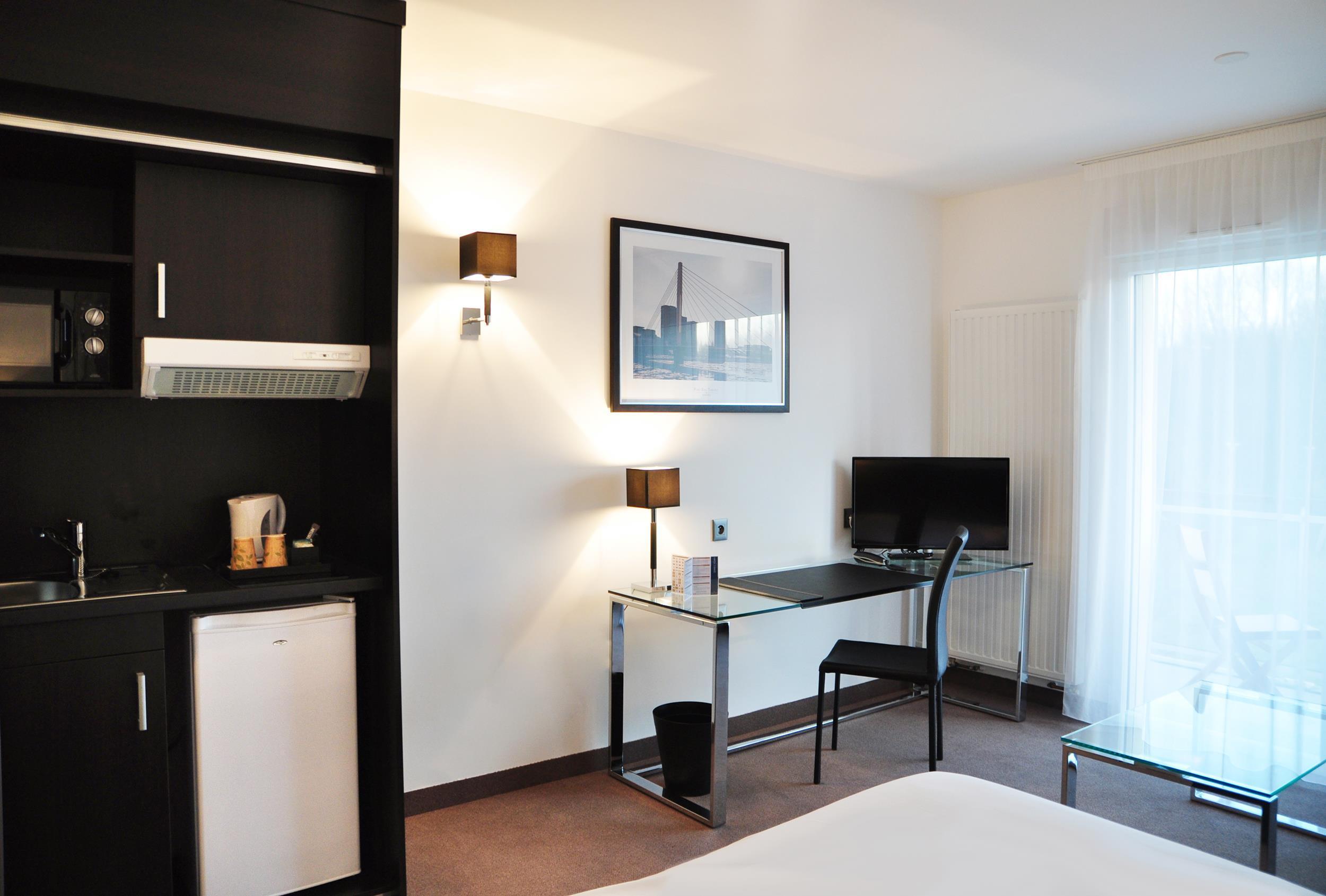 Westotel Life Nantes Каркфу Экстерьер фото