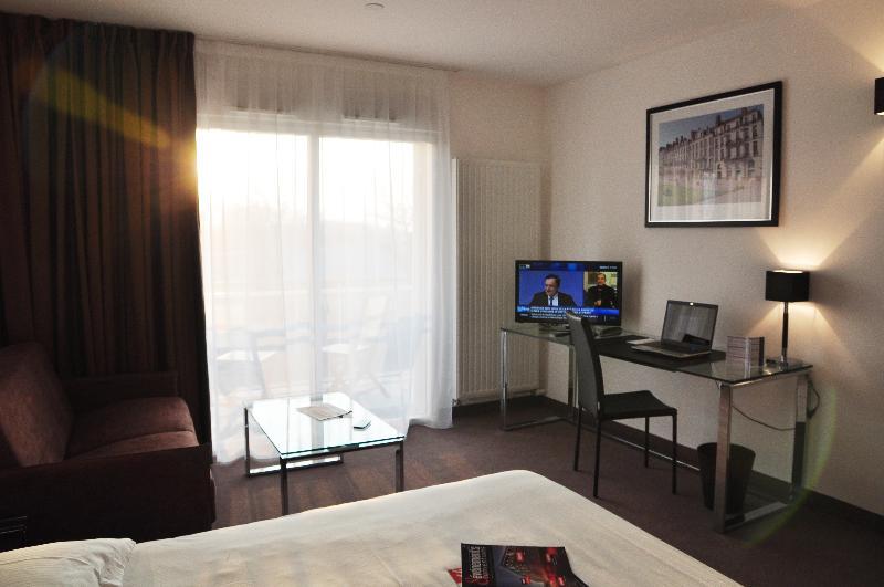 Westotel Life Nantes Каркфу Экстерьер фото